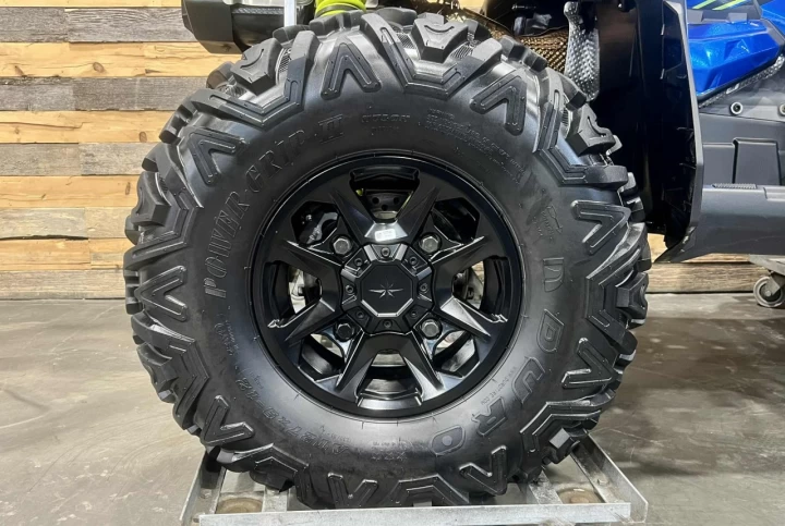 2023 POLARIS SCRAMBLER XP 1000 VERSION ''S'' + 4X4 + EPS + SEULEMENT 2235 KM + GARANTIE JANVIER 2027 + LOOK INCROYABLE 