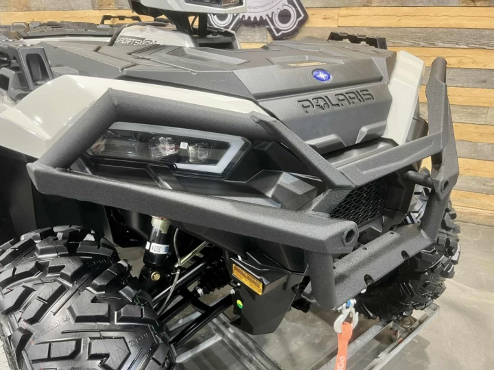 2023 POLARIS SPORTSMAN 850 EFI ULTIMATE TRAIL + 4X4 + EPS + SEULEMENT 534 KM / 34 HR + CONDITION A1 