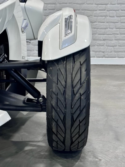 2013 BRP CAN-AM SPYDER RT LIMITED SE-5 (SEMI-AUTOMATIQUE + ENSEMBLE CHROME + DOSSIER + 43092 KM + RARE & A1 