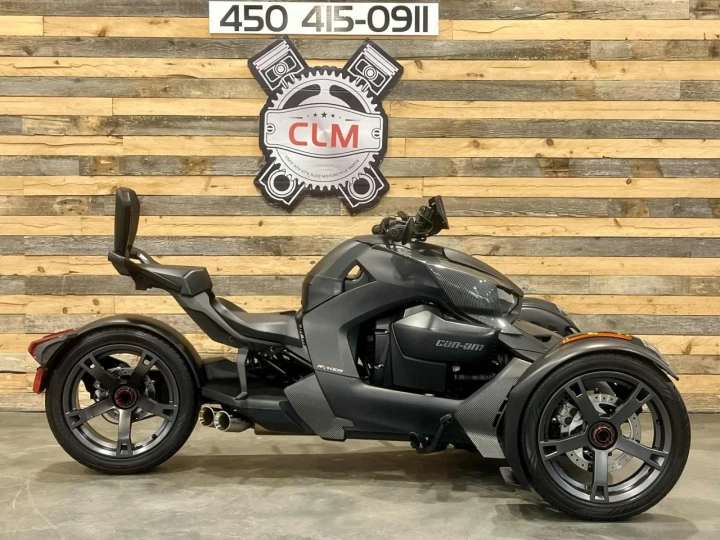 2022 BRP CAN-AM RYKER SPORT 900 ACE EFI + SEULEMENT 8724 KM + ENSEMBLE CARBON + BANC PASSAGER + MUFFLLER + A1 