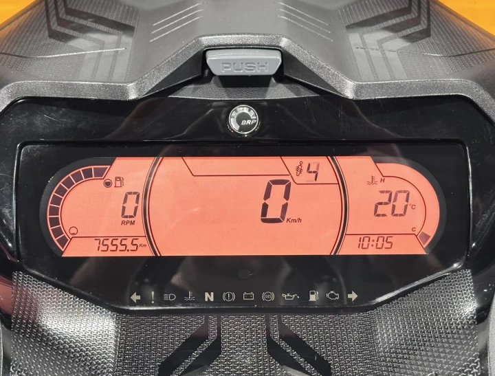 2023 BRP SKI-DOO EXPEDITION S.E = SPECIAL EDITION 900 ACE TURBO EFI 130 HP WT = WIDE TRACK 154'' X 20'' + BANC PASSAGER + 7555 KM + COULEUR RARE & A1 