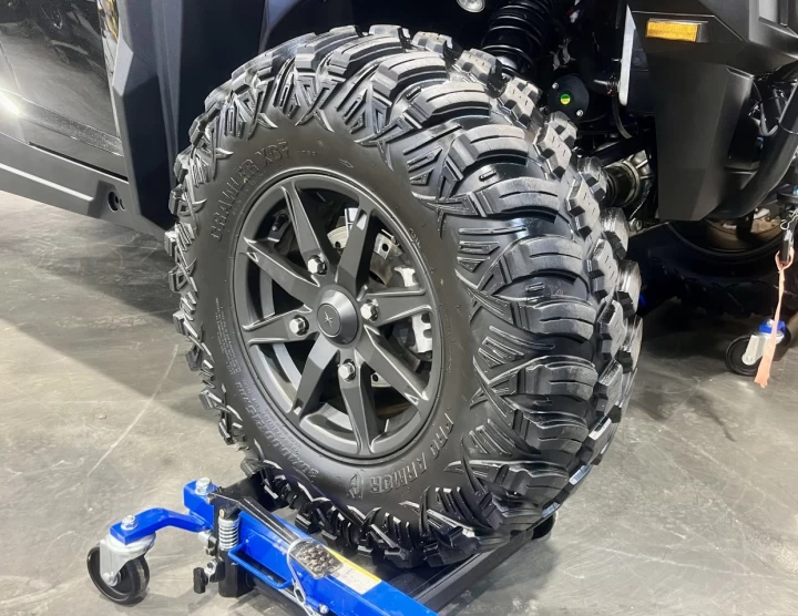 2023 POLARIS GENERAL 4 XP 1000 DLX-DELUXE EDITION + 4X4 + EPS + RIDE COMMAND GPS - AUDIO + 4 PASSAGERS + GARANTIE SEPT 2028 