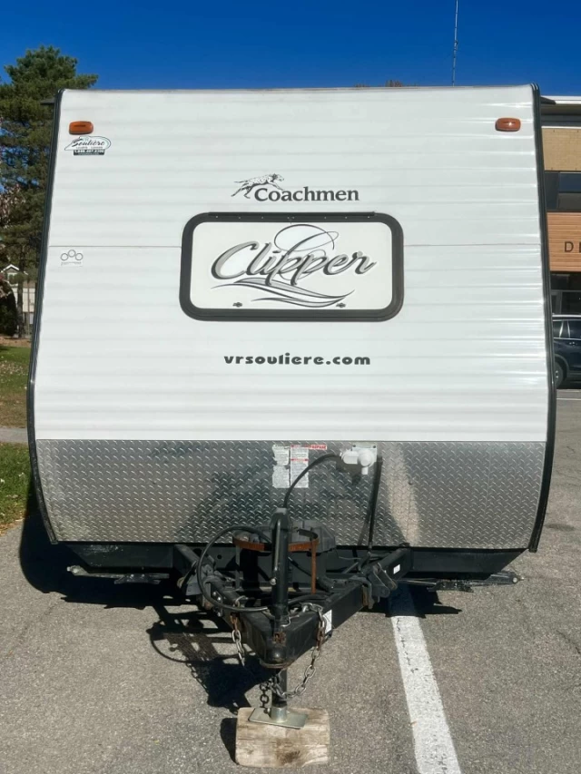 FOREST RIVER COACHMAN CLIPPER 17 BH + BUNK BEDS + COUCHE 5 PERSONNE + COULEUR MODERNE + CONDITION A1  2017