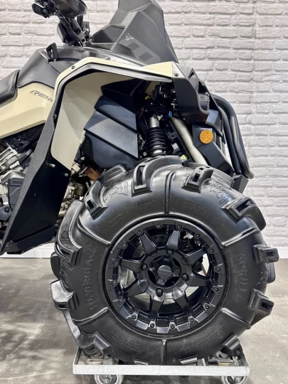2022 BRP CAN-AM RENEGADE X-MR 650 EFI + 4WD + DPS + FOX + GORILLA 30'' + 2929 KM SEULEMENT + RARE & A1 