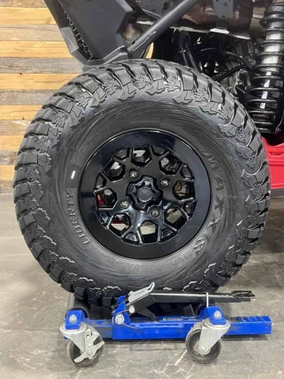 2024 BRP CAN-AM MAVERICK X3 X-RC TURBO RR 200 HP + DPS + 4X4 + 64'' + FOX QS3 + 4351 KM 