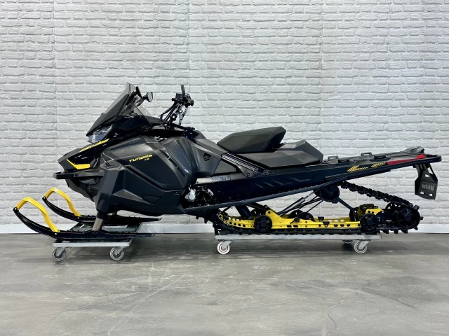 BRP SKI-DOO TUNDRA L.E 600 ACE EFI LT-LONG TRACK 154'' + REV GEN4 + SEULEMENT 808 KM + RARE  2026