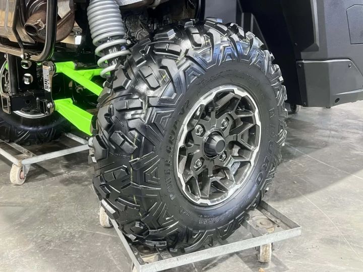 2024 KAWASAKI RIDGE 1000 EFI VERSION XR HVAC + 4X4 + EPS + TOUTE ÉQUIPÉE + GARANTIE NOVEMBRE 2027 + ULTRA RARE & A1 