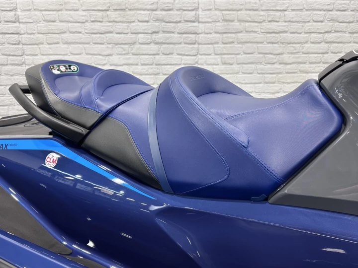 2026 BRP SEA-DOO GTX 230 H.P + IBR + VTS + IDF + ENSEMBLE TECHNOLOGIE + AUDIO + 3 PASSAGERS + 4 HR SEULEMENT + RARE & A1 