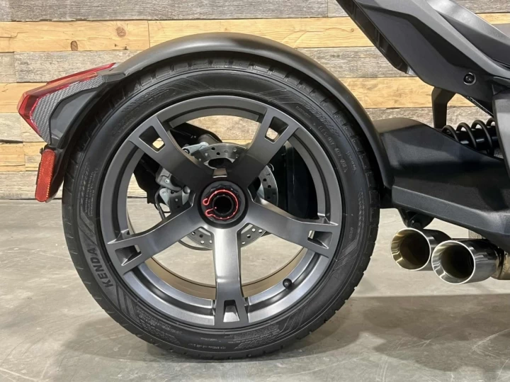2022 BRP CAN-AM RYKER SPORT 900 ACE EFI + SEULEMENT 8724 KM + ENSEMBLE CARBON + BANC PASSAGER + MUFFLLER + A1 