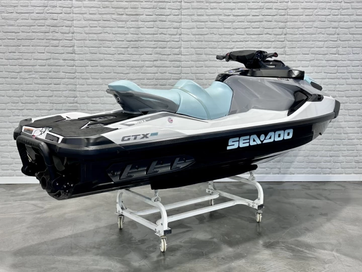 2024 BRP SEA-DOO GTX PRO HD - HEAVY DUTY 130 H.P @ 170 H.P + SEULEMENT 11 HR + 3 PASSAGERS + RARE & A1 