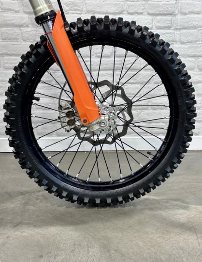 2023 KTM 350 SX-F EFI + 4 TEMPS + SEULEMENT 35 HR + MX - MOTOCROSS - ENDURO + RARE 