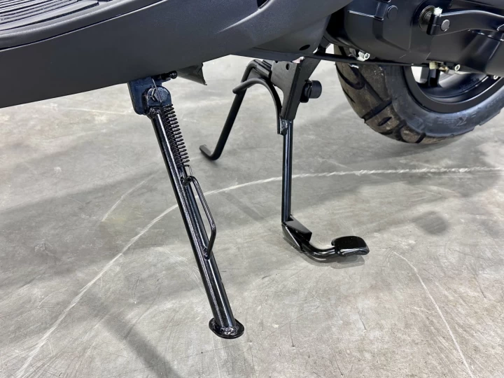 2026 ADLY SCOOTER BULLSEYE GTC 50 cc + 2 TEMPS + NEUF 0 KM + EN INVENTAIRE & LIVRAISION RAPIDE 