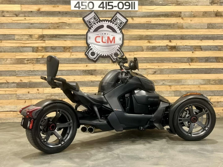2022 BRP CAN-AM RYKER SPORT 900 ACE EFI + SEULEMENT 8724 KM + ENSEMBLE CARBON + BANC PASSAGER + MUFFLLER + A1 