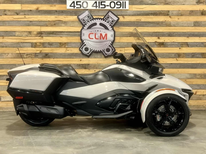 2020 BRP CAN-AM SPYDER RT SE-6 (SEMI-AUTOMATIQUE) + 56770 KM + COULEUR ET MODELE RARE + CONDITION A1 