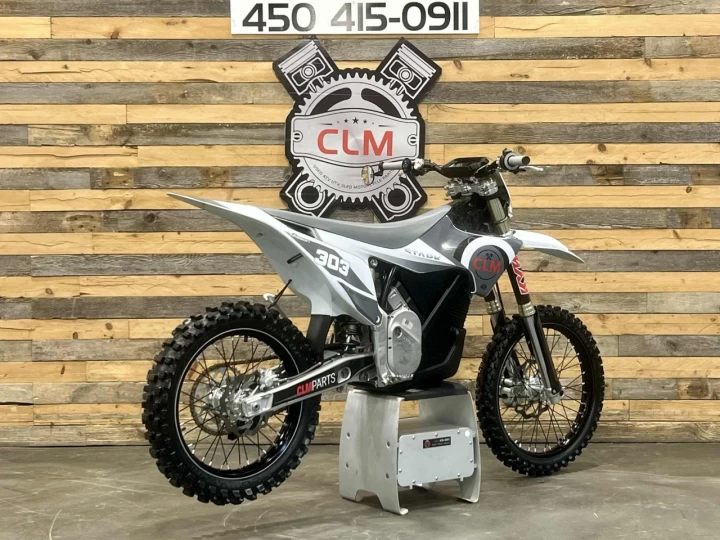 2023 STARK FUTURE VARG ALPHA 80 HP VE-EV-VEHICULE ELECTRIQUE - MX - MOTOCROSS - ENDURO + SEULEMENT 36 HR + CONDITION A1 