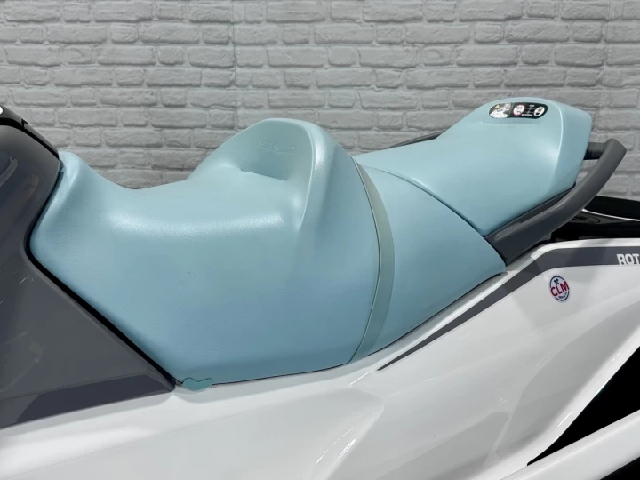 2024 BRP SEA-DOO GTX PRO HD - HEAVY DUTY 130 H.P @ 170 H.P + SEULEMENT 11 HR + 3 PASSAGERS + RARE & A1 