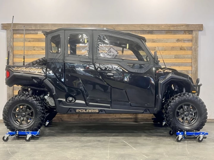 2023 POLARIS GENERAL 4 XP 1000 DLX-DELUXE EDITION + 4X4 + EPS + RIDE COMMAND GPS - AUDIO + 4 PASSAGERS + GARANTIE SEPT 2028 