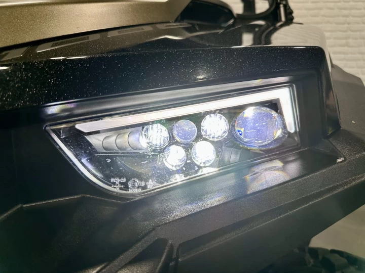 2023 POLARIS GENERAL XP 1000 EFI PREMIUM DELUXE + 4WD + EPS + AUDIO + SEULEMENT 3425 KM + RARE & A1 