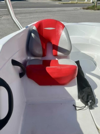 2007 BRP SEA-DOO SPEEDSTER 150 ROTAX 215 HP + TOUR + TOIT BIMINI + RADIO + REMORQUE + SEULEMENT 98 HEURES 