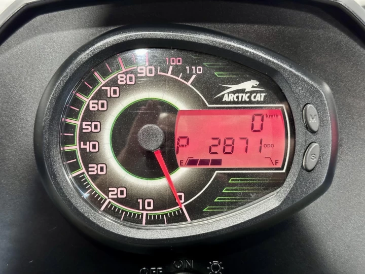 2015 ARCTIC CAT MUD PRO 1000 EFI LIMITED + 4WD + EPS + SEULEMENT 2871 KM + PELLE A NEIGE + 2 PASSAGERS + RARE & A1 