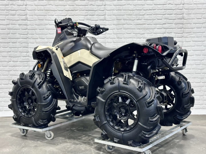 2022 BRP CAN-AM RENEGADE X-MR 650 EFI + 4WD + DPS + FOX + GORILLA 30'' + 2929 KM SEULEMENT + RARE & A1 