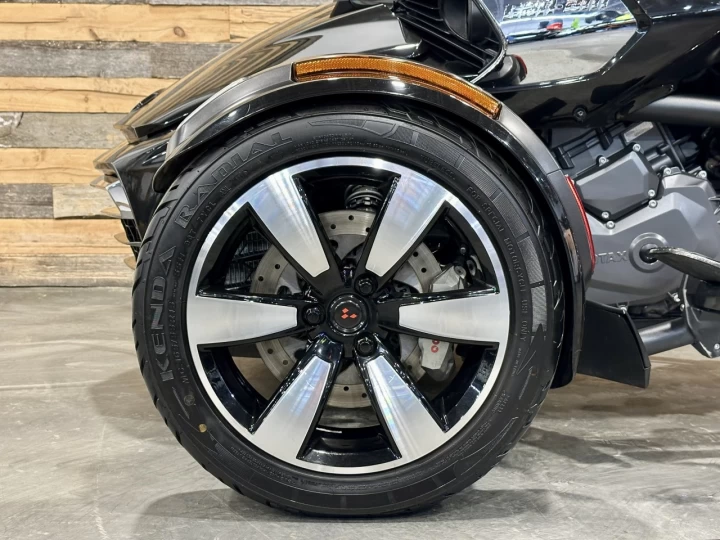 2015 BRP CAN-AM SPYDER F3 ''S'' SE-6 (SEMI-AUTOMATIQUE) + SUSPENSION FOX + BEAUCOUP D'EQUIPEMENTS $$$ + RARE & A1 