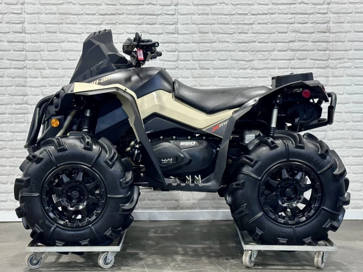 2022 BRP CAN-AM RENEGADE X-MR 650 EFI + 4WD + DPS + FOX + GORILLA 30'' + 2929 KM SEULEMENT + RARE & A1 