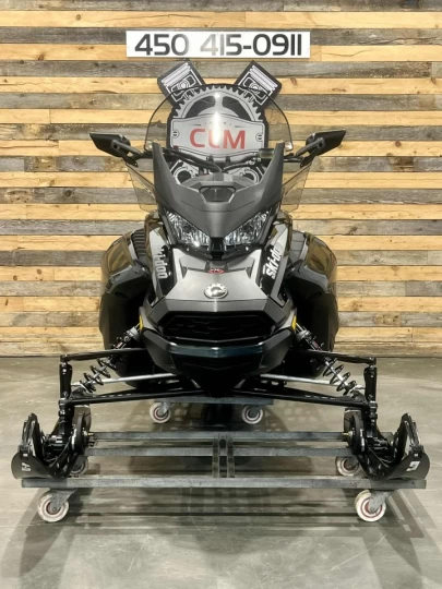 2023 BRP SKI-DOO RENEGADE ADRENALINE 900 ACE ITC 137'' + SEULEMENT 5308 KM + ROLLERSKI + CONDITION IMPECCABLE A1 