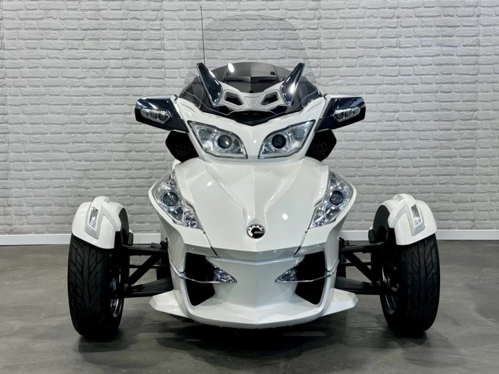2013 BRP CAN-AM SPYDER RT LIMITED SE-5 (SEMI-AUTOMATIQUE + ENSEMBLE CHROME + DOSSIER + 43092 KM + RARE & A1 
