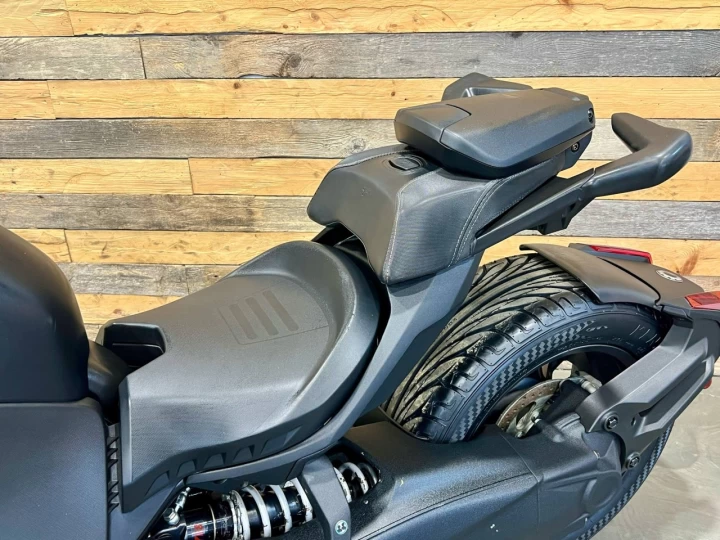 2021 BRP CAN-AM RYKER 900 EDITION RALLY + SUSPENSION KYB + BANC 2 PLACES + PARE BRISE 
