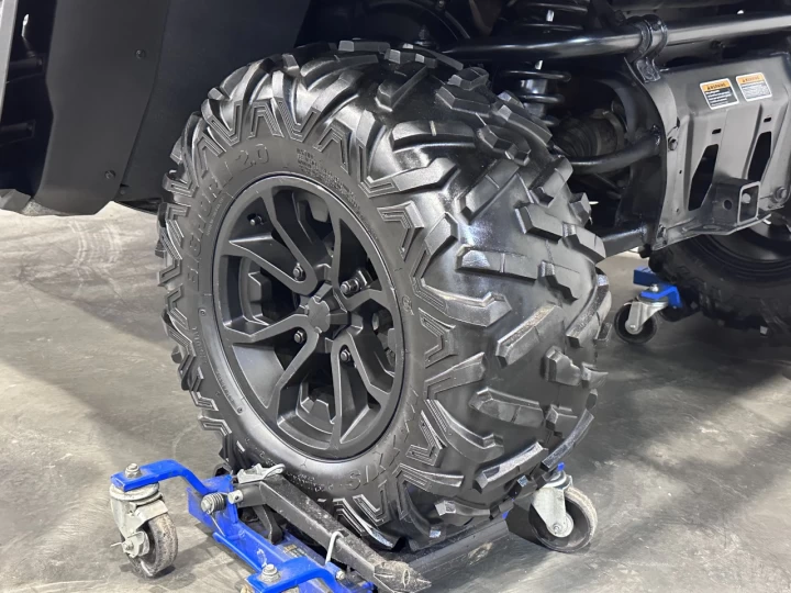 2016 BRP CAN-AM DEFENDER XT HD-10 EFI + 4WD + DPS + CABINE + CHAUFRETTE + 11130 KM + RARE & A1 