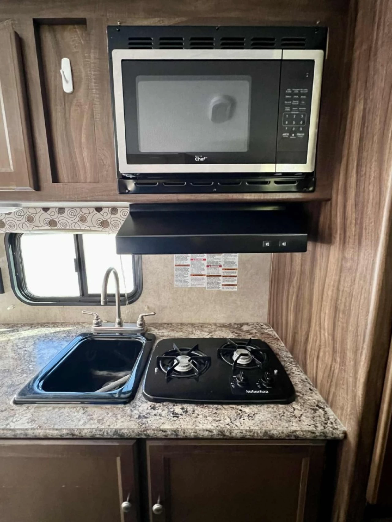 2017 FOREST RIVER COACHMAN CLIPPER 17 BH + BUNK BEDS + COUCHE 5 PERSONNE + COULEUR MODERNE + CONDITION A1  Image principale