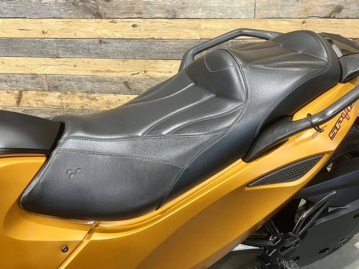 2008 BRP CAN-AM SPYDER RS-S / SM-5 MANUELLE @ CLUTCH + FOX PODIUM + 44585 KM + COULEUR RARE & A1 