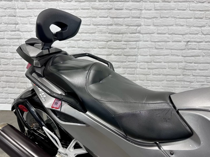 2011 BRP CAN-AM SPYDER RS - ROADSTER SE-5 (SEMI-AUTOMATIQUE) SEULEMENT 29289 KM + RARE & IMPECCABLE A1 