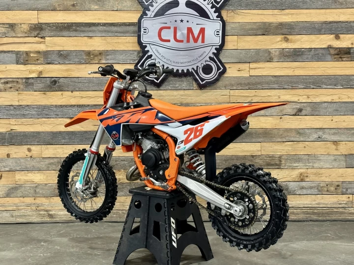 2024 KTM 65 SX + 2 TEMPS + SEULEMENT 58 HR + JEUNE / ENFANT MX - MOTOCROSS + RARE & A1 
