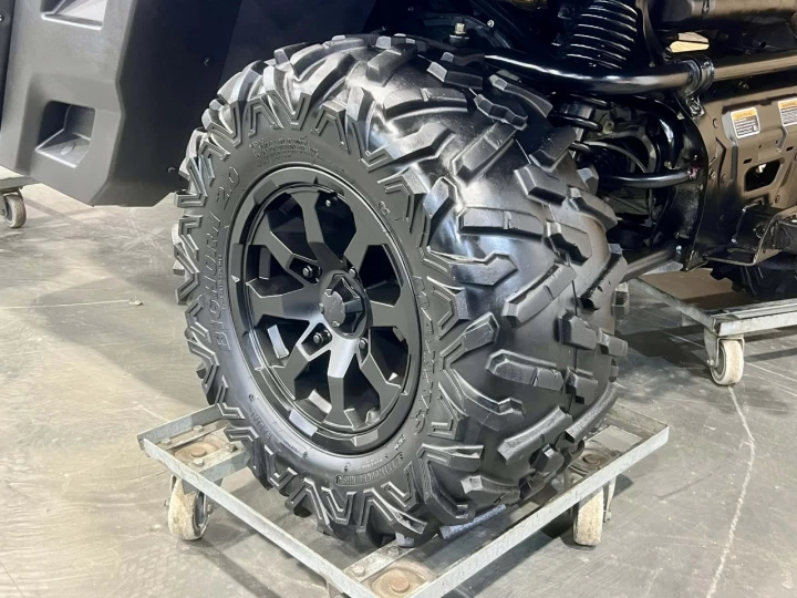 2021 BRP CAN-AM DEFENDER CAB HD-10 LIMITED + 4X4 + D.P.S + 3985 KM SEULEMENT + TOUTE ÉQUIPÉE + RARE & IMPECCABLE A1 