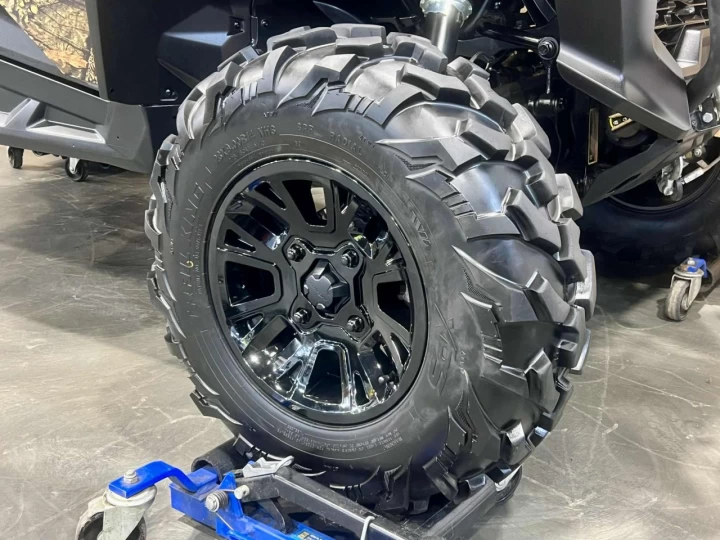 2021 BRP CAN-AM COMMANDER XT 1000R EFI + 4X4 + DPS + 5439 KM + CONDITION A1 