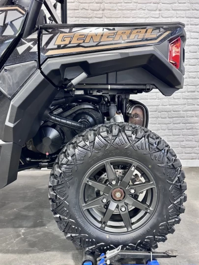 2023 POLARIS GENERAL XP 1000 EFI PREMIUM DELUXE + 4WD + EPS + AUDIO + SEULEMENT 3425 KM + RARE & A1 