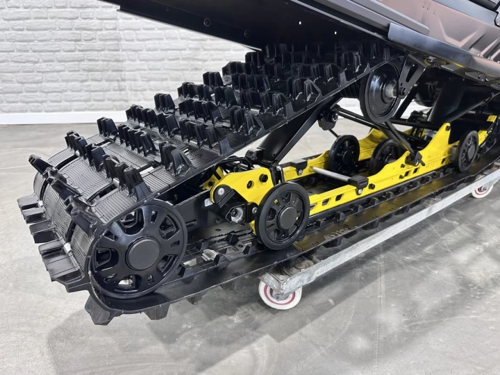 2026 BRP SKI-DOO TUNDRA L.E 600 ACE EFI LT-LONG TRACK 154'' + REV GEN4 + SEULEMENT 808 KM + RARE 