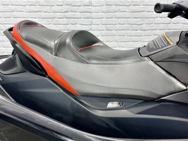 2013 BRP SEA-DOO GTX LIMITED 260 HP I.S = SUSPENSION INTELLIGENTE + IBR + VTS + SEULEMENT 136 HR + 3 PASSAGERS + RARE & A1 