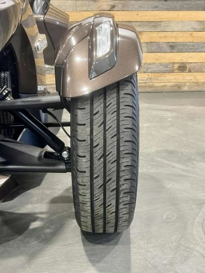2013 BRP CAN-AM SPYDER RT LIMITED SE-5 (SEMI-AUTOMATIQUE) + SEULEMENT 45618 KM + COULEUR RARE & CONDITION A11 