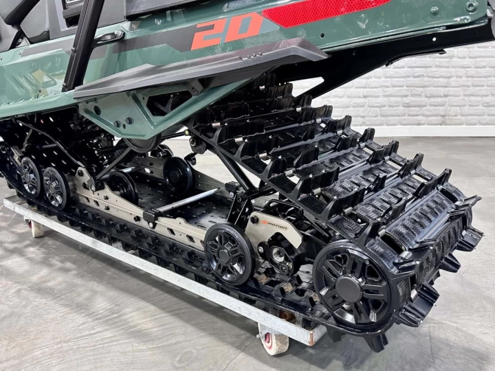 2026 BRP SKI-DOO EXPEDITION S.E 900 ACE EFI + WIDE TRACK 154'' X 20'' + AIR RIDE + BANC PASSAGERS + COFFRE LINQ + RARE & A1 