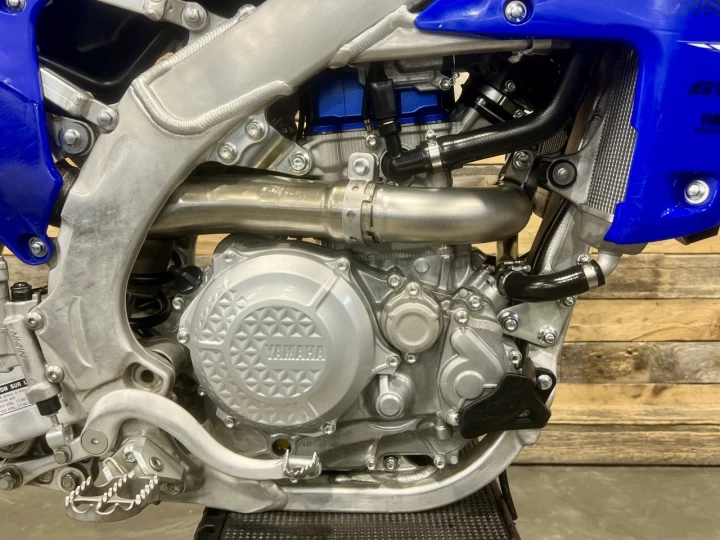2025 YAMAHA YZ 450F EFI + 4 TEMPS + SEULEMENT 21 HR + RARE & CONDITION A1 