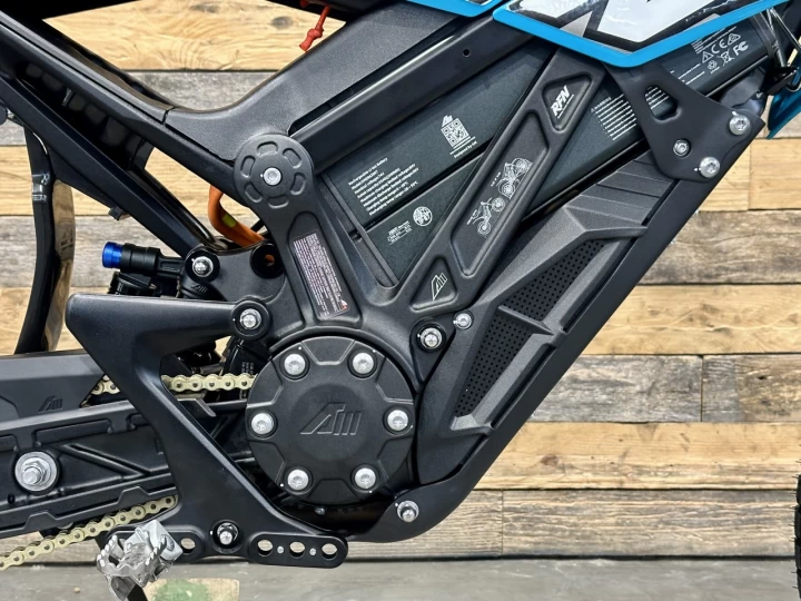 2024 APOLLO RFN ARES + 100% VE = MOTO ELECTRIQUE LEGALE SUR ROUTE + NEUF 0 KM + RARE & A1 