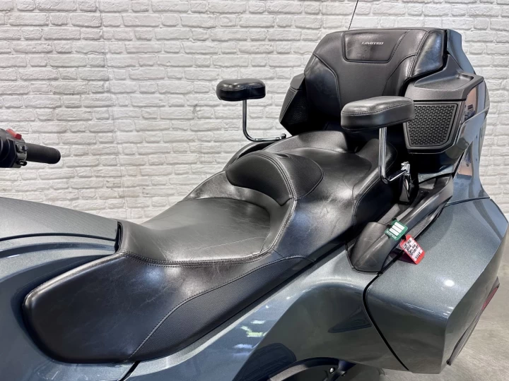 2018 BRP CAN-AM SPYDER RT LIMITED EDITION DARK SE-6 (SEMI-AUTOMATIQUE) ROTAX 1330 cc ACE EFI + 56197 KM + RARE & A1 