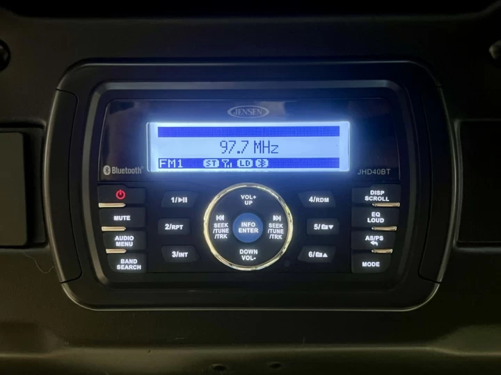 2021 BRP CAN-AM DEFENDER CAB HD-10 LIMITED + 4X4 + D.P.S + 3985 KM SEULEMENT + TOUTE ÉQUIPÉE + RARE & IMPECCABLE A1 