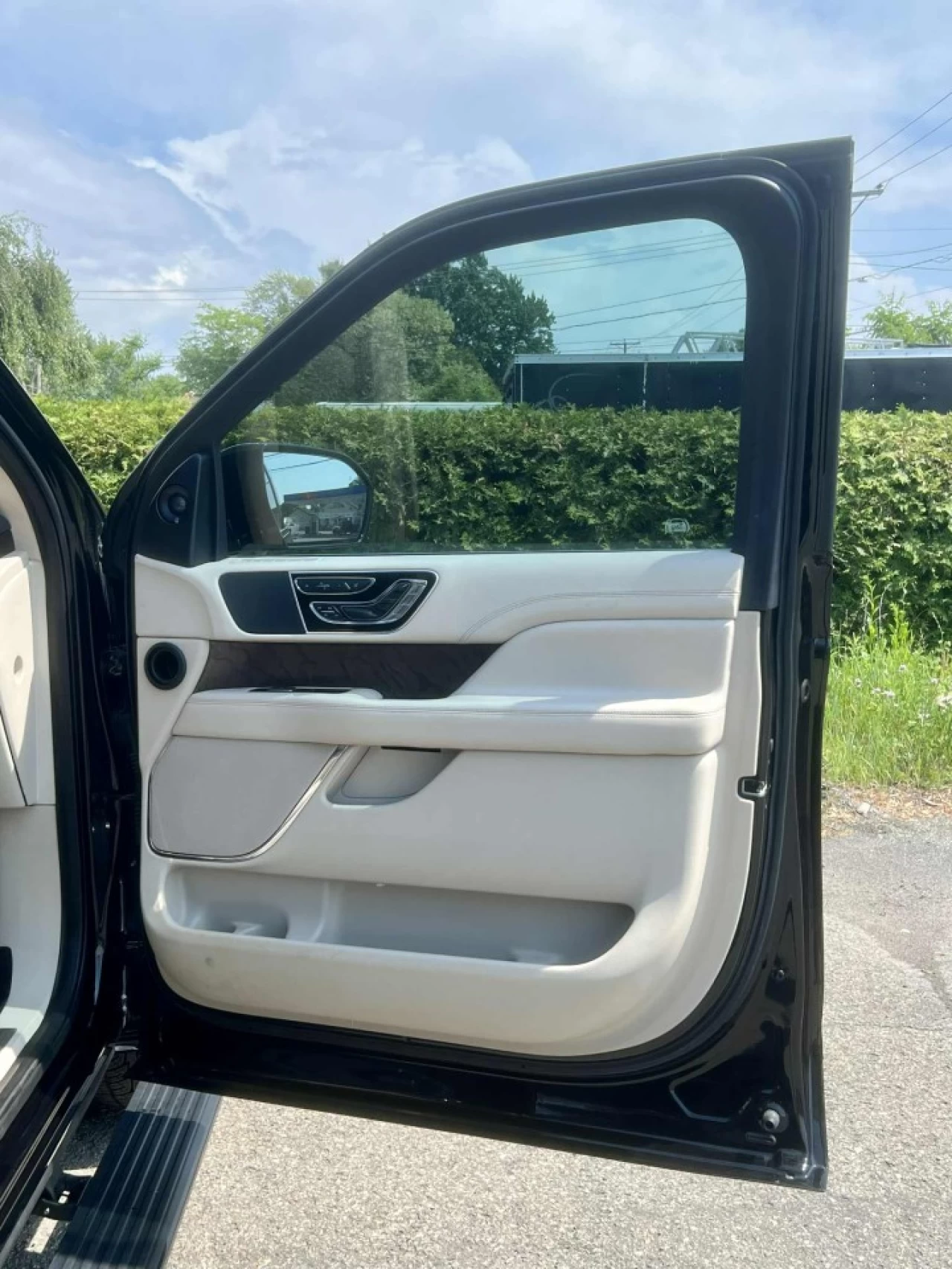 2021 LINCOLN NAVIGATOR EDITION RESERVE + MAGS 22'' + 7 PASSAGERS + TOUTE ÉQUIPÉE  Main Image