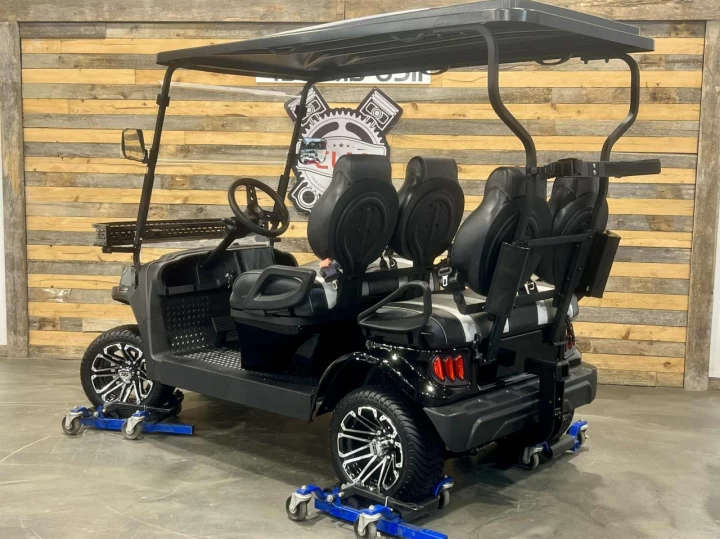 2024 KARO E.V LEGEND CREW + 4 PASSAGERS + BATTERIE LITHIUM + MOTEUR 4000W + 40 KM/H TOP SPEED 