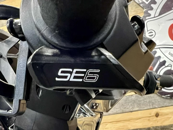 2014 BRP CAN-AM SPYDER RT LIMITED SE-6 (SEMI-AUTOMATIQUE) + ROTAX 1330 cc ACE EFI + SEULEMENT 37938 KM + GPS ZUMO + ENSEMBLE CHROME 