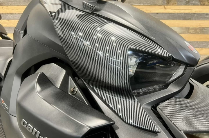 2022 BRP CAN-AM RYKER SPORT 900 ACE EFI + SEULEMENT 8724 KM + ENSEMBLE CARBON + BANC PASSAGER + MUFFLLER + A1 